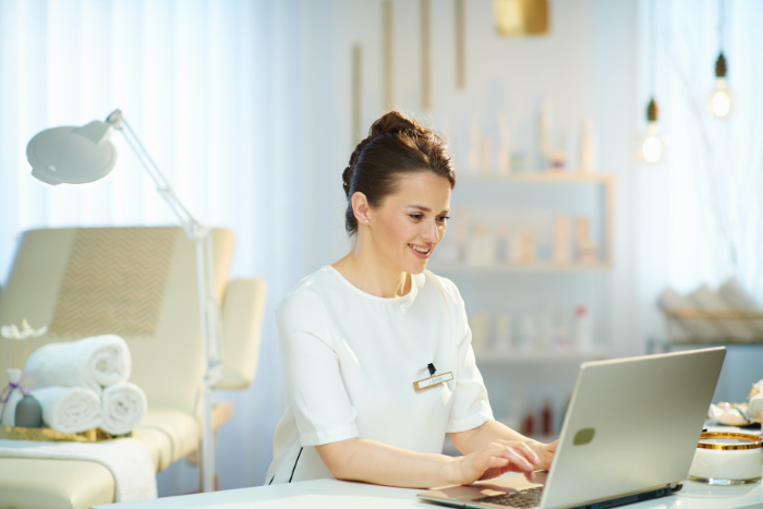 HOW BEAUTY SALON INSURANCE PROTECTS YOUR BUSINESS